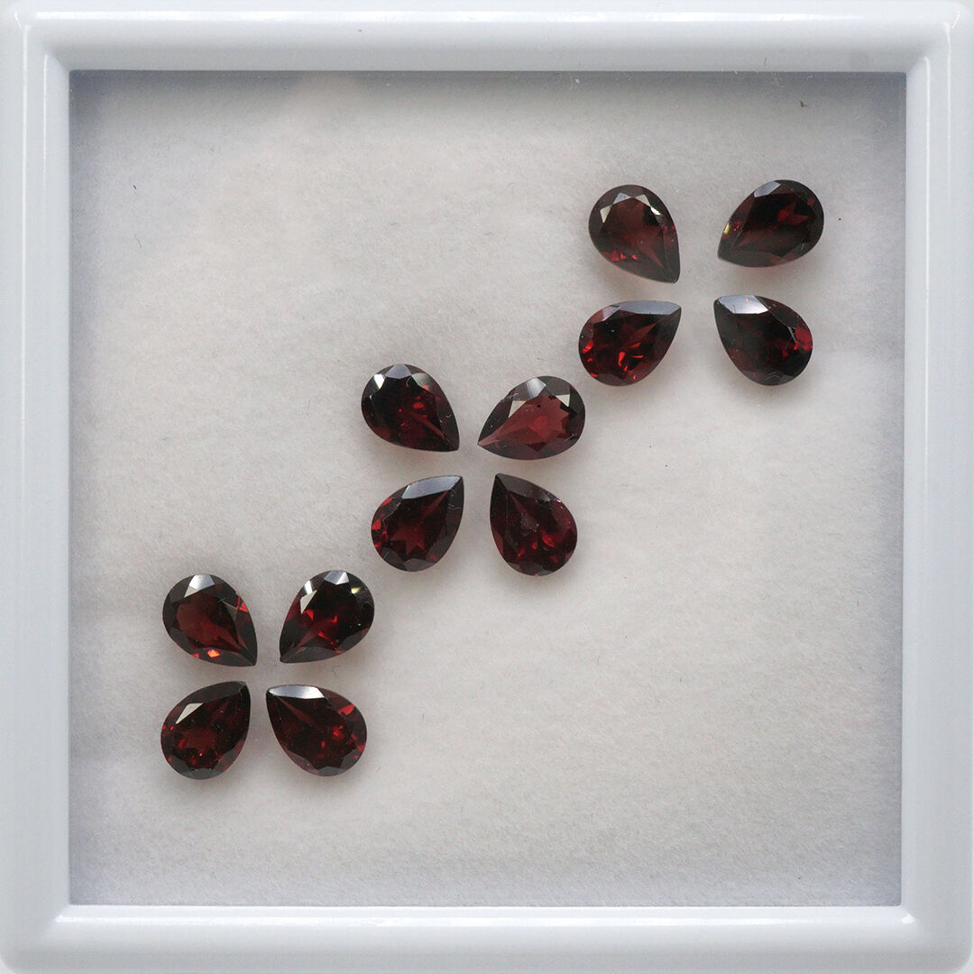 Granat, Gruszka, 7x5 mm