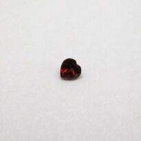 Granat, Serce, 4 mm - 2