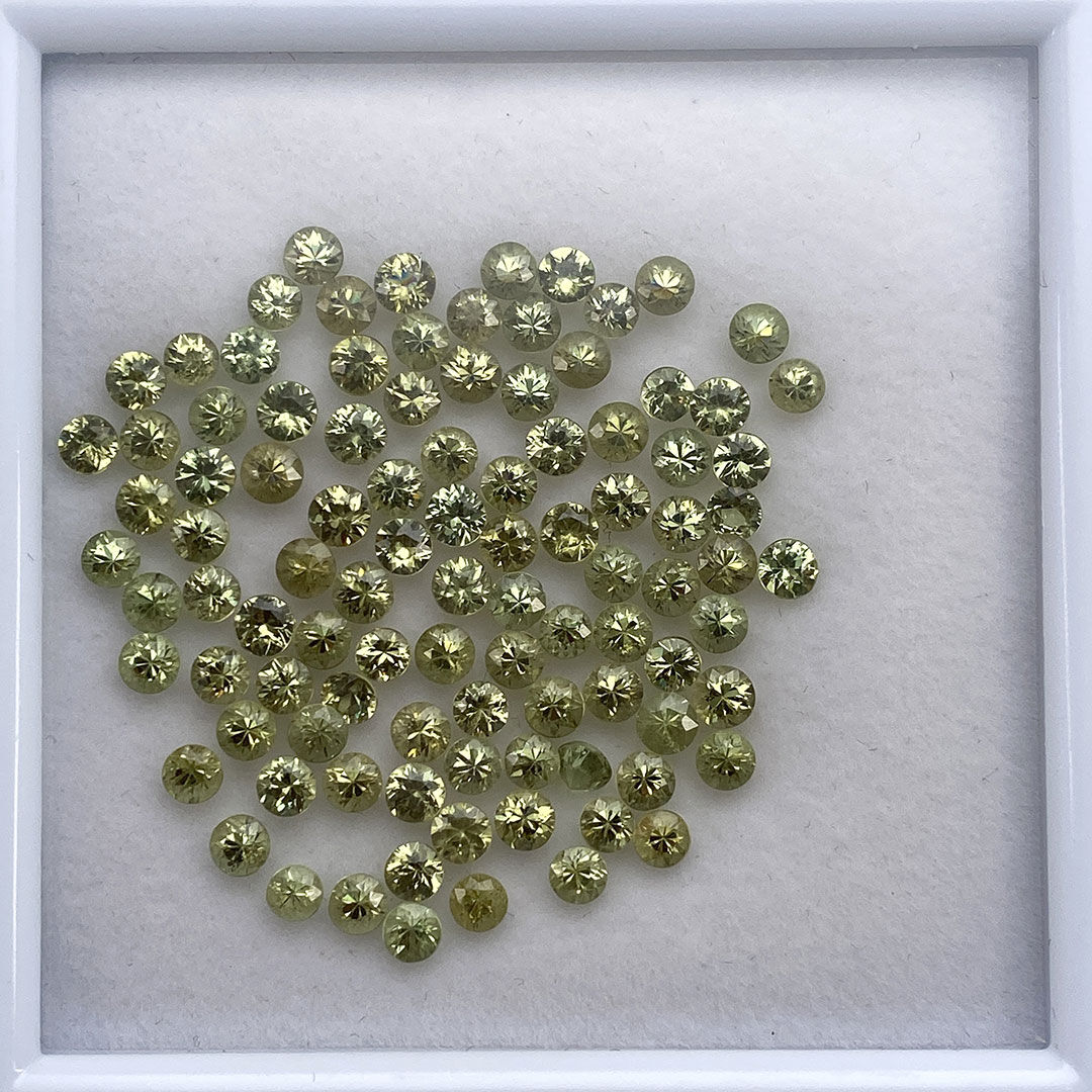 Granat - Demantoid, Okrągły, 3 mm